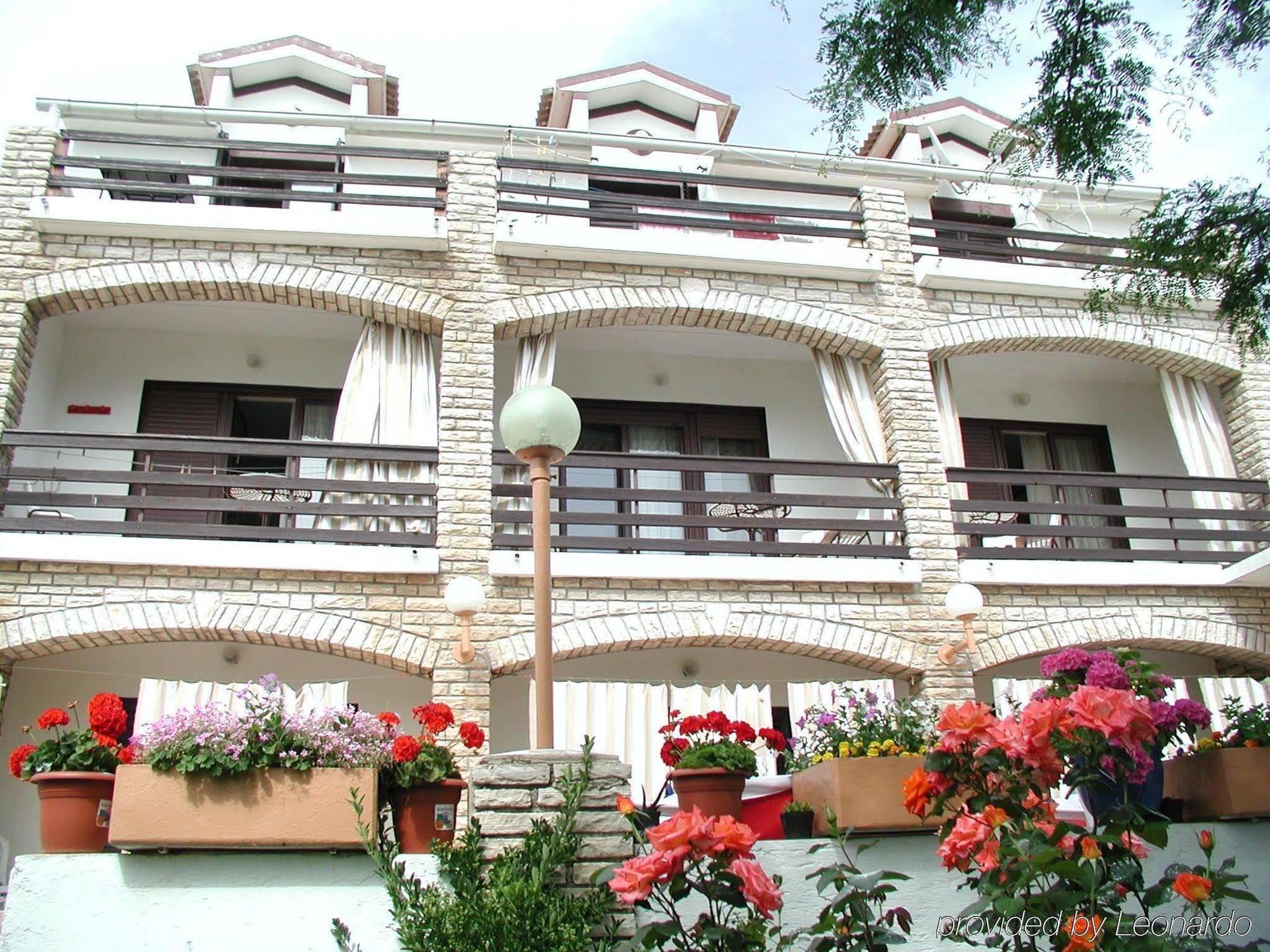 פג Hotel Tony מראה חיצוני תמונה